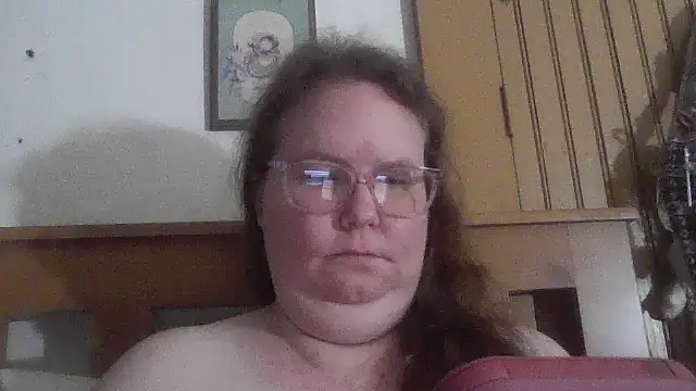 naughty queen1 online show from April 28, 2026, 11:14 am