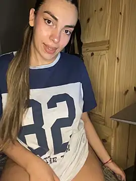 Snapshot of CuteRosa7 chatting on February 16, 2026, 11:13 pm CuteRosa7 online show from February 16, 2026, 11:13 pm