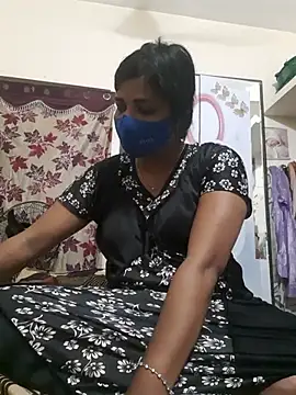 Snapshot of Tamil_Luckly_girl chatting on May 20, 2026, 1:08 pm Tamil Luckly girl online show from May 20, 2026, 1:08 pm