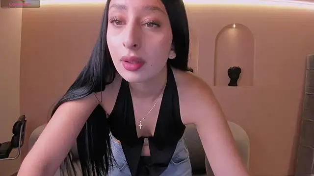 Snapshot of AmaraDivine chatting on February 21, 2026, 11:45 am AmaraDivine online show from February 21, 2026, 11:45 am