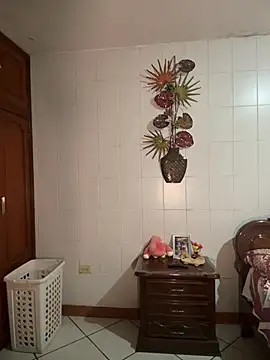 Valentinacouple online show from March 11, 2026, 4:50 am