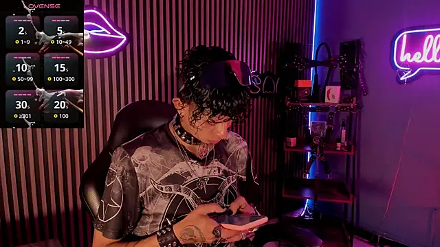 Maximoking26 online show from April 5, 2026, 1:12 am