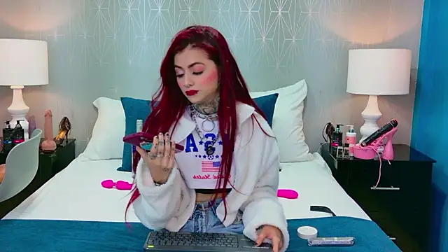 AntonellaEscudero online show from July 30, 2026, 3:27 am
