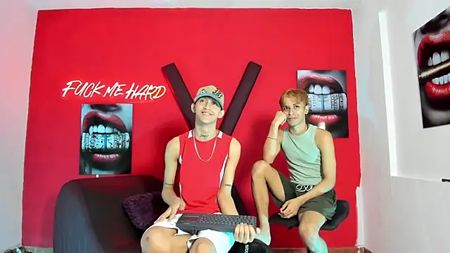 Snapshot of BOYS_PLAY chatting on February 27, 2026, 1:22 pm BOYS PLAY online show from February 27, 2026, 1:22 pm