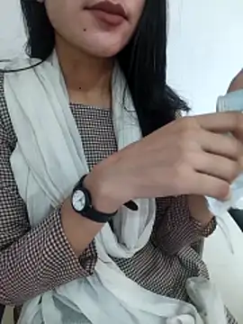 tanzum khan3202 online show from March 14, 2026, 8:09 am