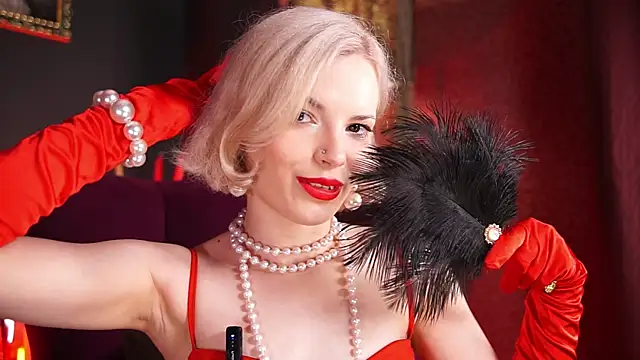 VinylKiss online show from July 28, 2026, 8:52 pm