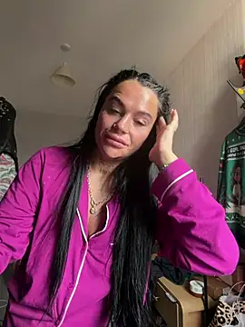 Darkfantisyx online show from June 18, 2026, 7:29 am