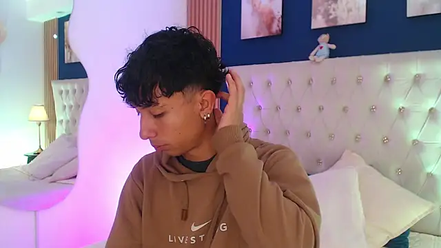 Aiden Rivers  online show from April 13, 2026, 12:53 pm