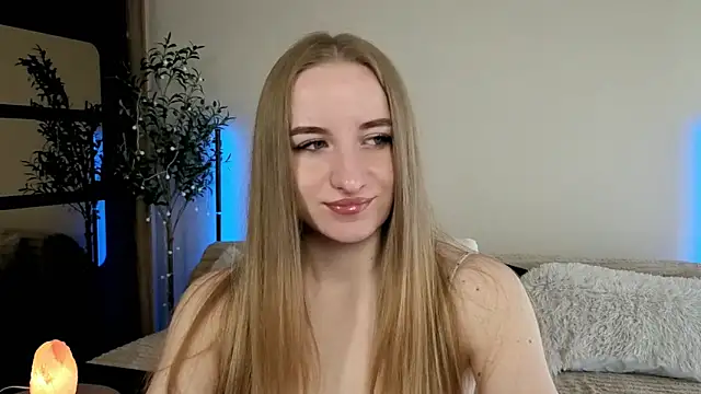 Oxy Foxie online show from May 29, 2026, 3:07 pm