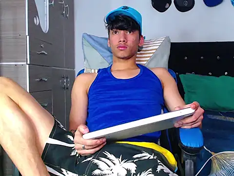 Lyam Russo online show from March 3, 2026, 7:32 pm