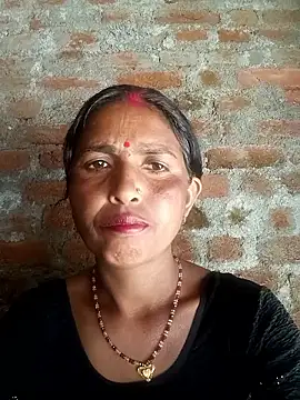 Snapshot of Hot_re83 chatting on February 17, 2026, 9:28 am Hot re83 online show from February 17, 2026, 9:28 am