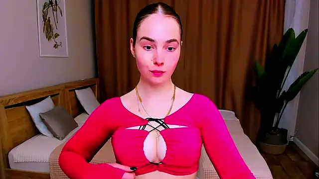 Maddy Wood  online show from April 10, 2026, 5:53 pm