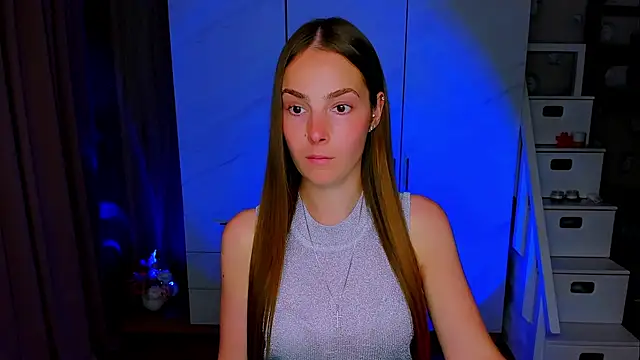 Maddy Wood  online show from July 22, 2026, 4:31 pm
