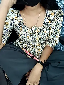 Snapshot of Cutie_babes01 chatting on February 25, 2026, 5:46 pm Cutie babes01 online show from February 25, 2026, 5:46 pm