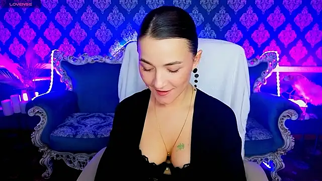 Snapshot of GracefulMichelle chatting on February 24, 2026, 2:18 pm GracefulMichelle online show from February 24, 2026, 2:18 pm