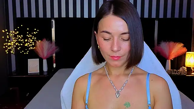 GracefulMichelle online show from June 26, 2026, 7:42 pm