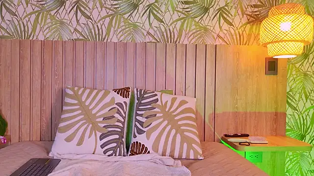 Snapshot of AmaraVega chatting on February 28, 2026, 12:27 pm AmaraVega online show from February 28, 2026, 12:27 pm