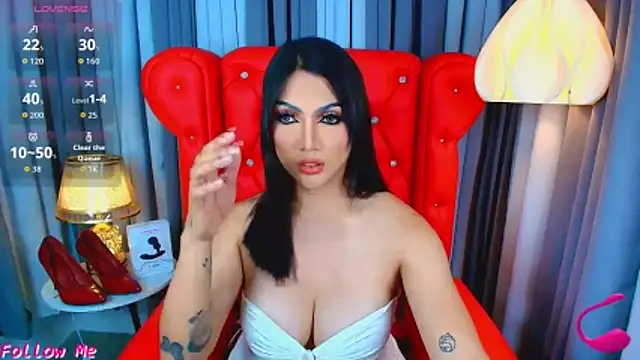 Snapshot of Laureen_Hilton chatting on April 29, 2026, 1:26 pm Laureen Hilton online show from April 29, 2026, 1:26 pm