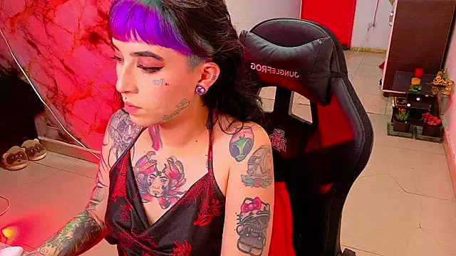 nova kitttyy online show from March 30, 2026, 7:15 pm