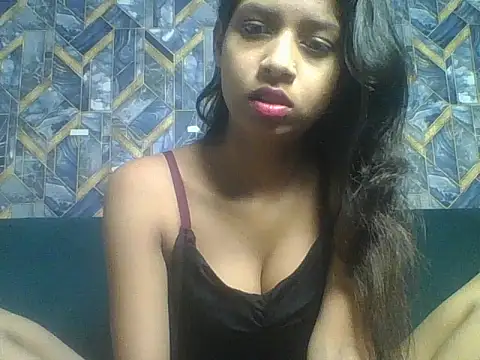 Snapshot of Rani1993 chatting on February 20, 2026, 8:05 am Rani1993 online show from February 20, 2026, 8:05 am