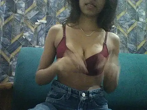 Snapshot of Rani1993 chatting on February 22, 2026, 3:35 pm Rani1993 online show from February 22, 2026, 3:35 pm