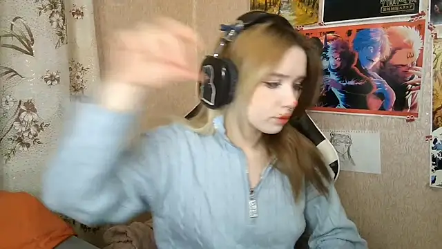 MilaTyan online show from April 10, 2026, 5:09 pm