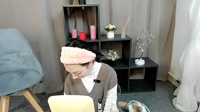 Snapshot of EndaMatheus chatting on February 18, 2026, 10:33 am EndaMatheus online show from February 18, 2026, 10:33 am