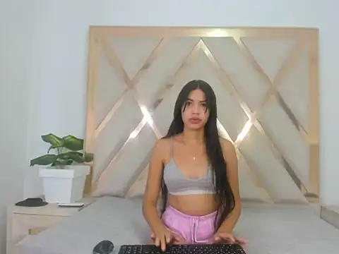 Carlotaasm online show from March 27, 2026, 4:54 am