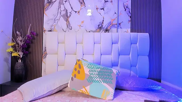 Snapshot of alisstarr chatting on April 8, 2026, 11:44 am alisstarr online show from April 8, 2026, 11:44 am