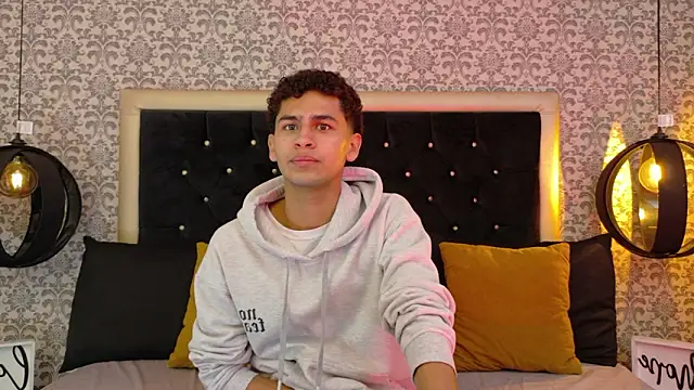 Snapshot of Dark_Sultan chatting on February 19, 2026, 7:33 pm Dark Sultan online show from February 19, 2026, 7:33 pm