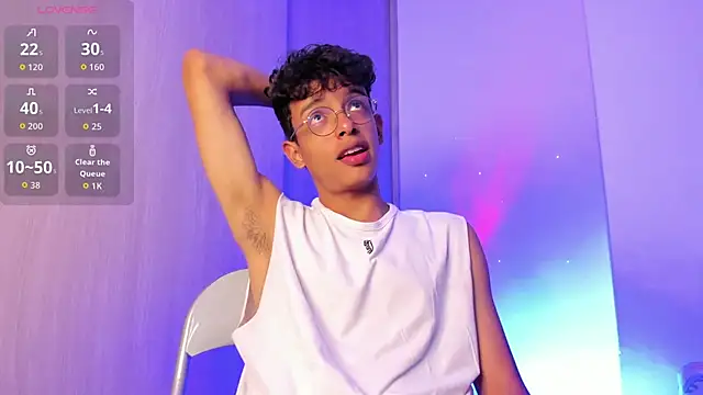 Maxfrost1 online show from March 22, 2026, 11:39 pm