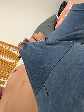 Snapshot of Damian1_ST chatting on March 1, 2026, 4:01 am Damian1 ST online show from March 1, 2026, 4:01 am