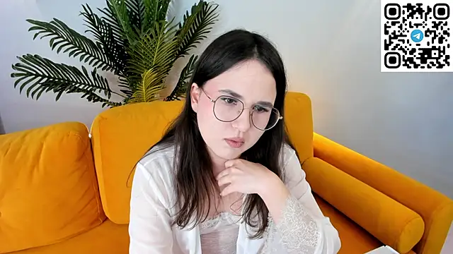 leylamirage online show from June 25, 2026, 12:21 pm