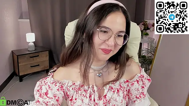 Snapshot of leylamirage chatting on February 20, 2026, 2:08 pm leylamirage online show from February 20, 2026, 2:08 pm