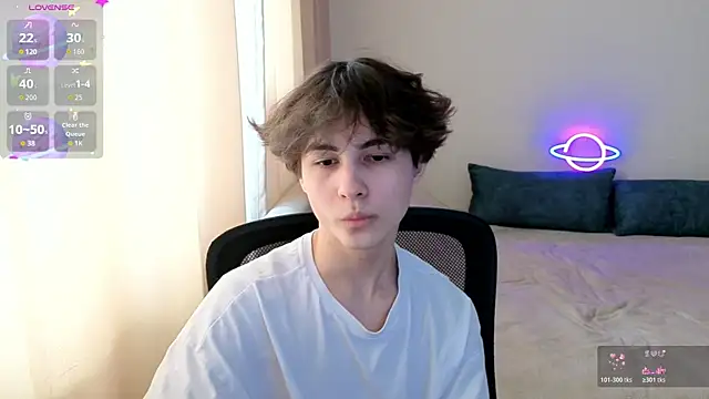  LukaHayes  online show from April 4, 2026, 1:17 pm