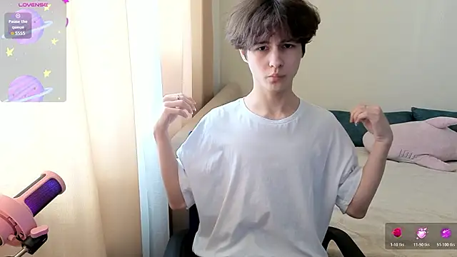  LukaHayes  online show from March 4, 2026, 11:07 am