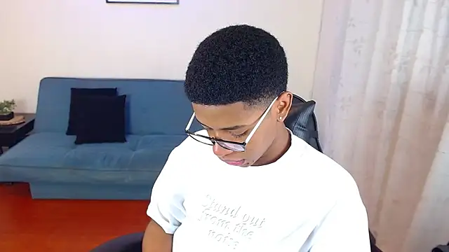 Snapshot of liiam3 chatting on March 2, 2026, 8:38 pm liiam3 online show from March 2, 2026, 8:38 pm