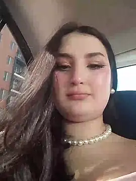 zoe moon   online show from July 16, 2026, 8:06 pm