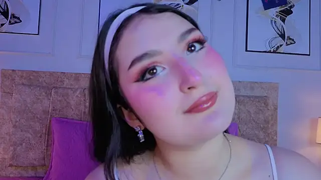 zoe moon   online show from July 8, 2026, 11:44 am