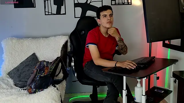 Snapshot of nico_pelusa chatting on February 27, 2026, 9:47 pm nico pelusa online show from February 27, 2026, 9:47 pm