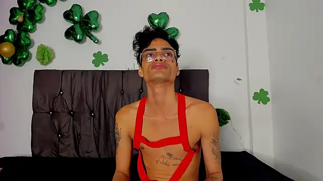 Snapshot of Gay_Red_Room chatting on April 12, 2026, 2:59 am Gay Red Room online show from April 12, 2026, 2:59 am