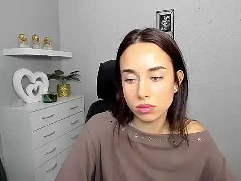 Snapshot of AdeleSolo chatting on February 19, 2026, 1:30 pm AdeleSolo online show from February 19, 2026, 1:30 pm