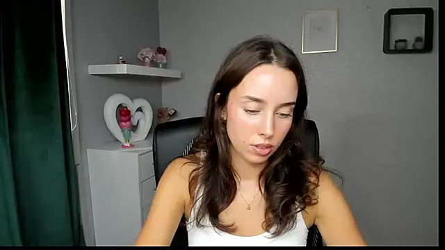 AdeleSolo online show from July 24, 2026, 12:34 pm