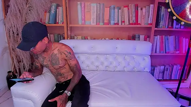 3loverlive online show from July 21, 2026, 7:59 pm