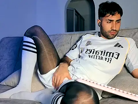 Justdavid  online show from June 8, 2026, 10:10 pm