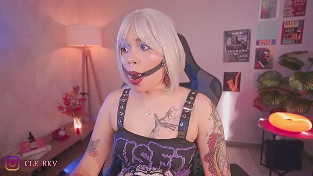 Snapshot of violette_clerk1_ chatting on June 1, 2026, 7:46 pm violette clerk1 online show from June 1, 2026, 7:46 pm