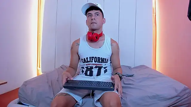 STEVEN OS online show from March 3, 2026, 8:32 am