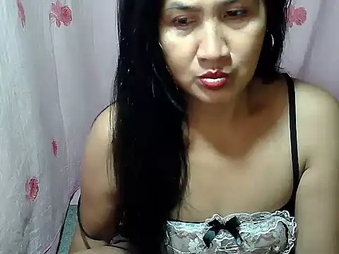 Snapshot of Sh1nbae22 chatting on April 5, 2026, 4:24 pm Sh1nbae22 online show from April 5, 2026, 4:24 pm