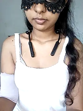 ASHANYA JAYASOORIYA online show from July 12, 2026, 3:51 am