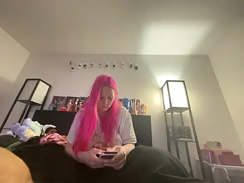 Snapshot of pinkhairfun16 chatting on March 5, 2026, 7:27 am pinkhairfun16 online show from March 5, 2026, 7:27 am